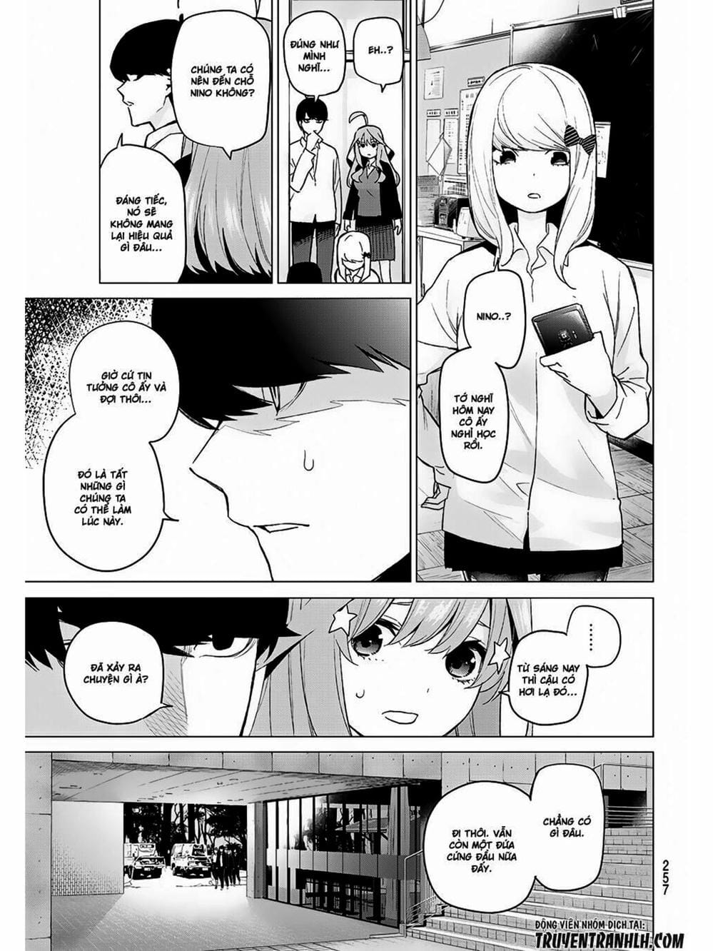 Truyện Tranh Nhà Có 5 Nàng Dâu - Gotoubun No Hanayome trang 6